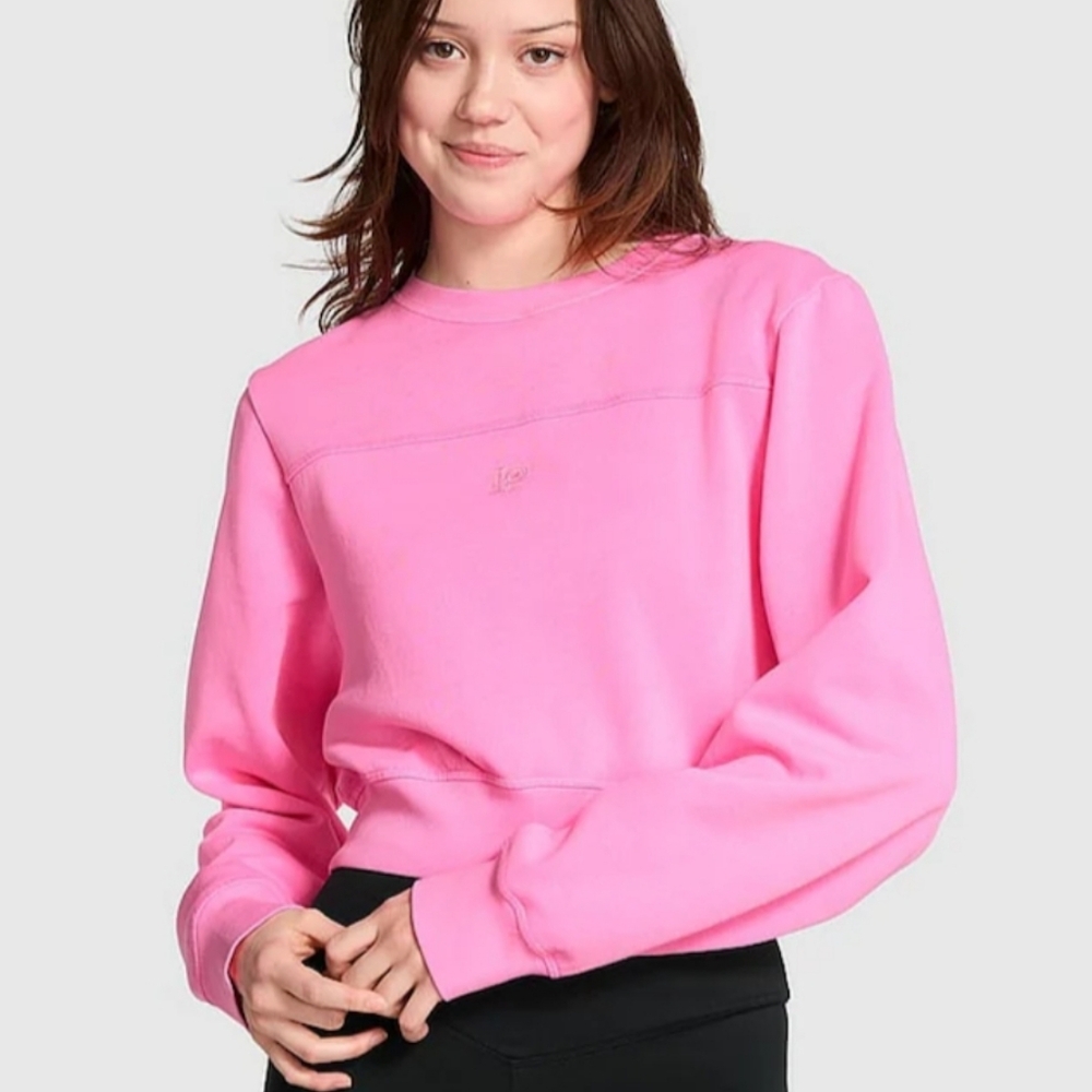 VS Lola Fleece Sweatshirt - Picture 2 of 7